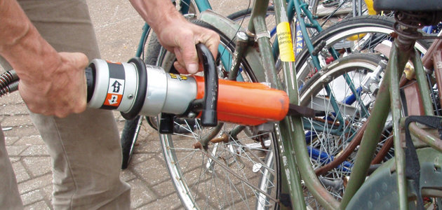 Bike recycling Amsterdam