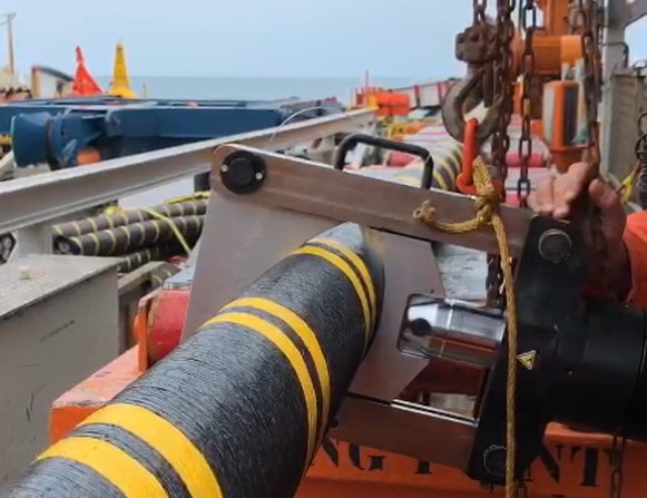 Holmatro Hydraulic Solutions Guillotine Power Cable Cutter