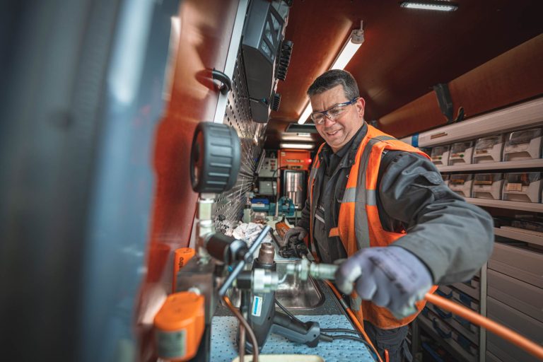 Holmatro service Request