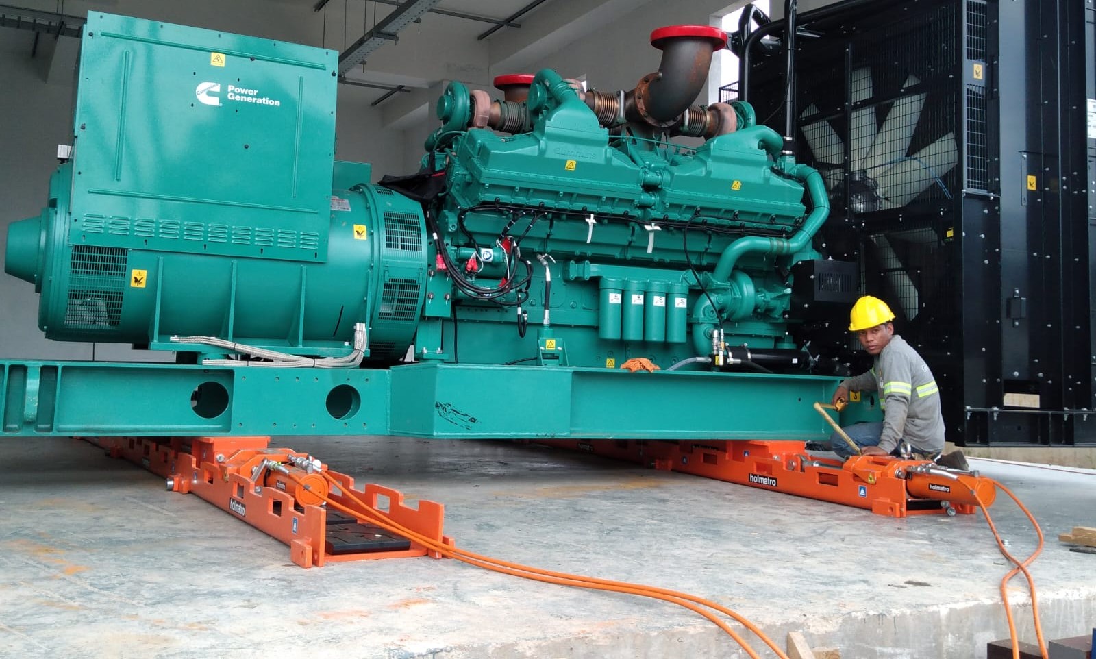 Holmatro 400ton skidding system