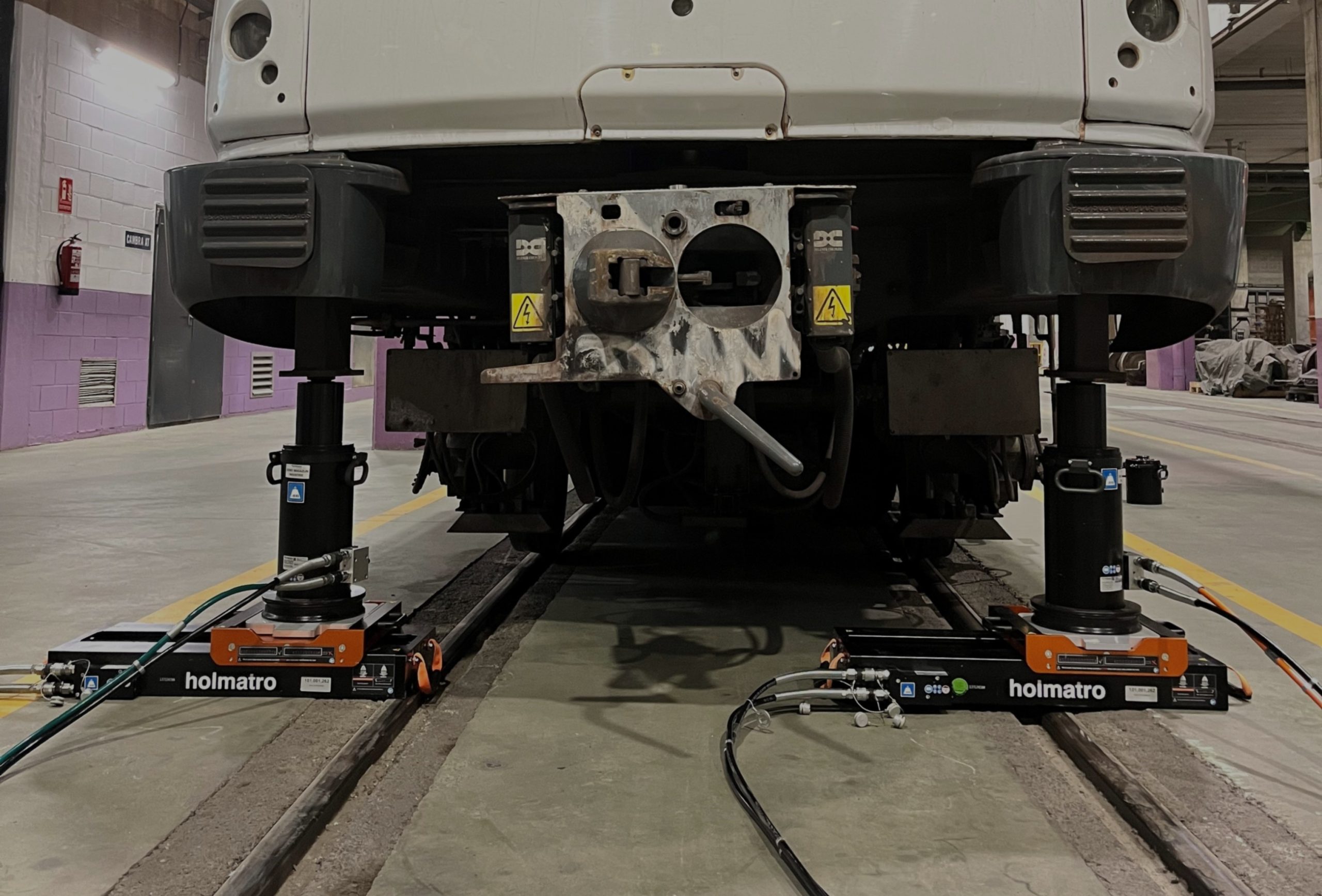 Holmatro Compact Rerailing Unit