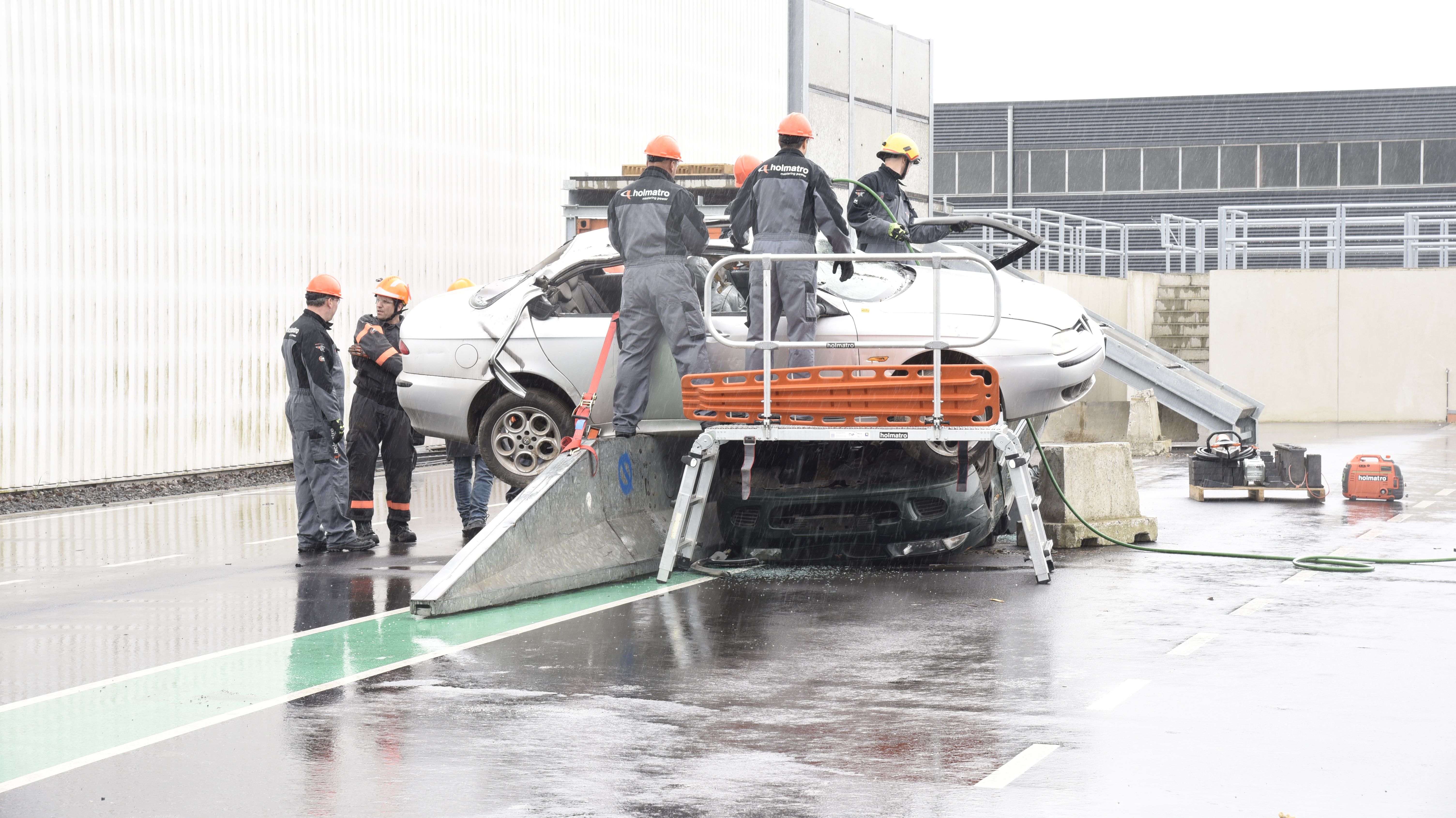 Extrication training in rain